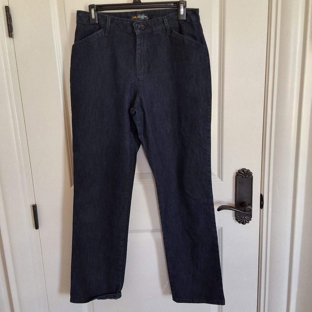 LEE STRIGHT LEG MID RISE JEANS